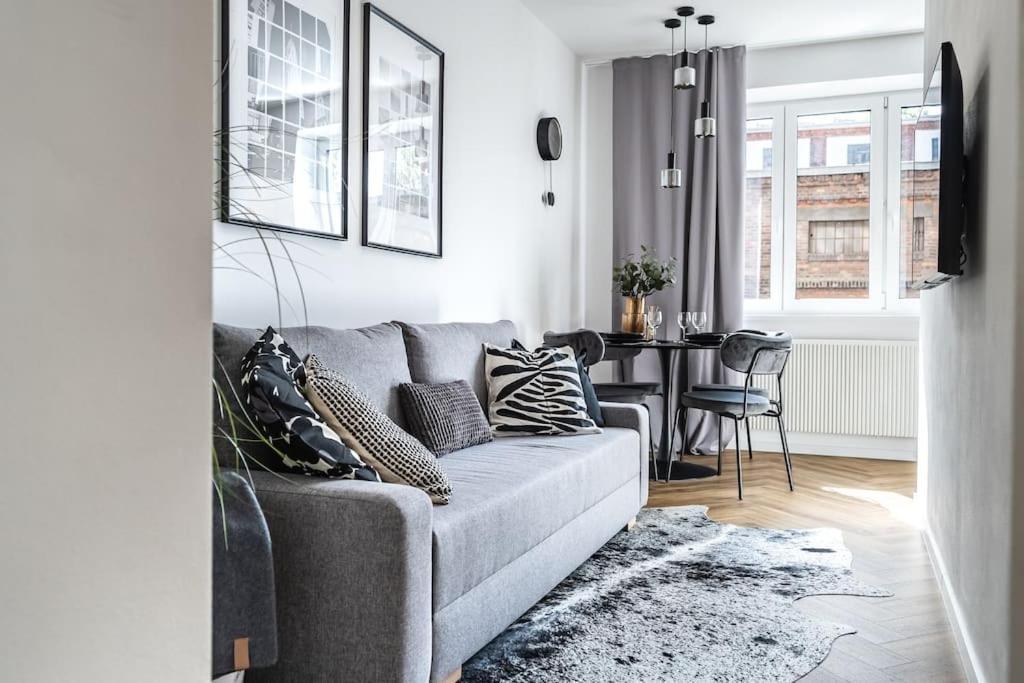Myslbekova 5 Daire Ostrava Dış mekan fotoğraf